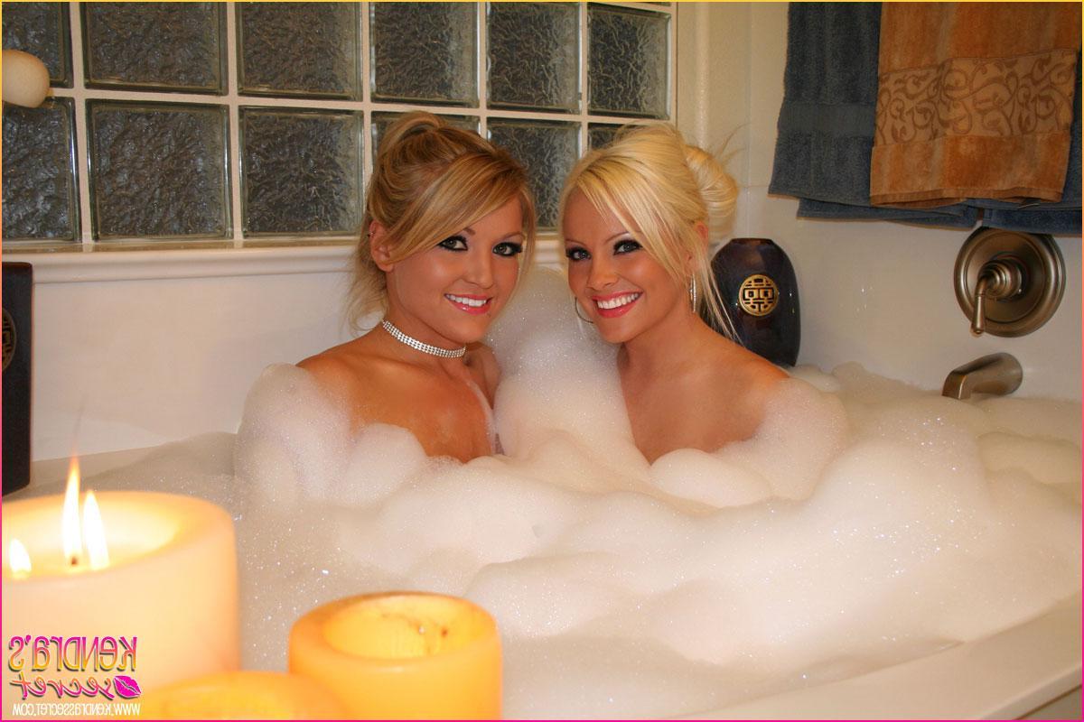 15P Pictures of teen Kendra\'s Secret taking a bath with her lesbian friend