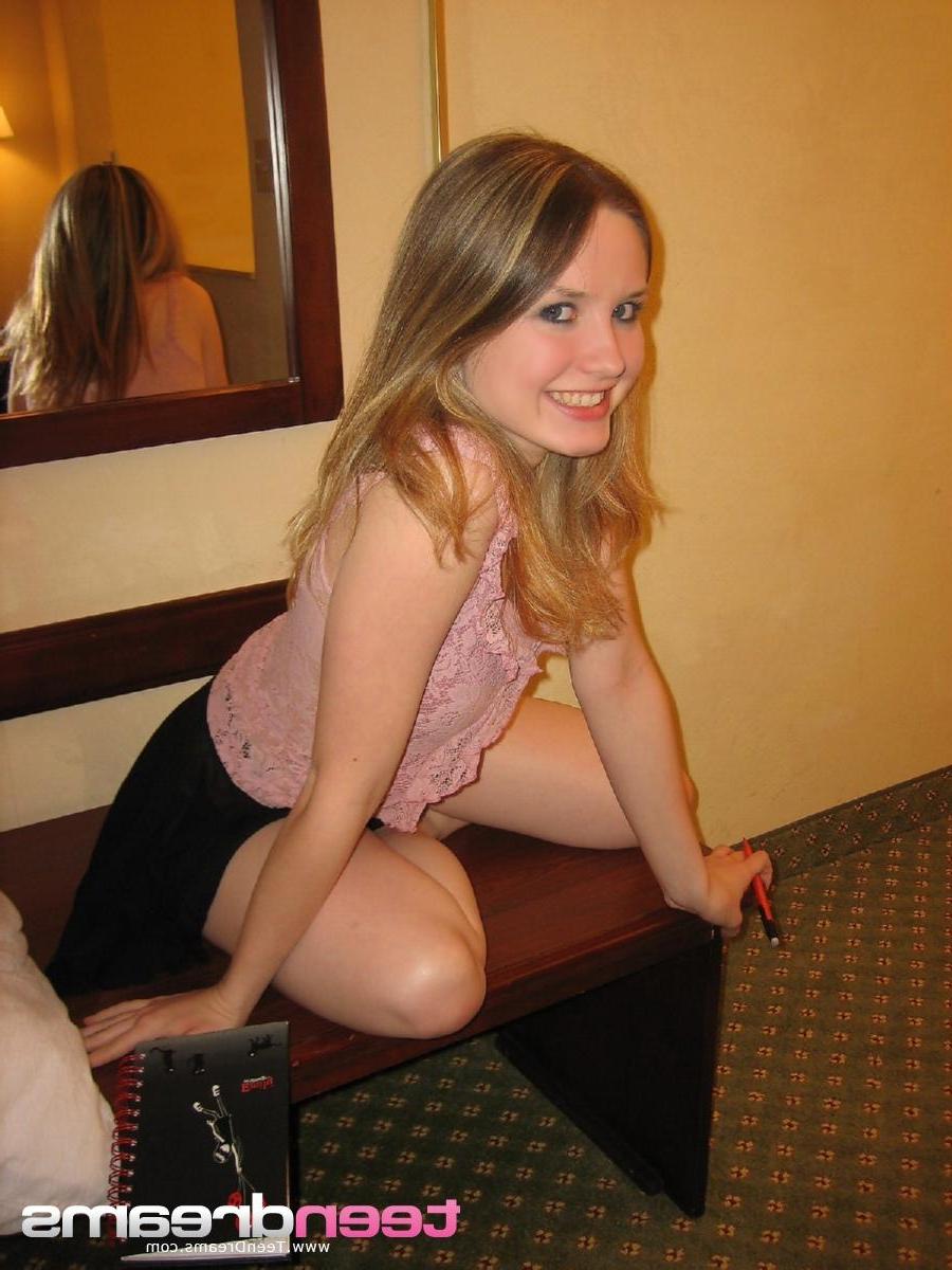 15P Teen hottie Kitty Kim strips naked for you in the hotel room