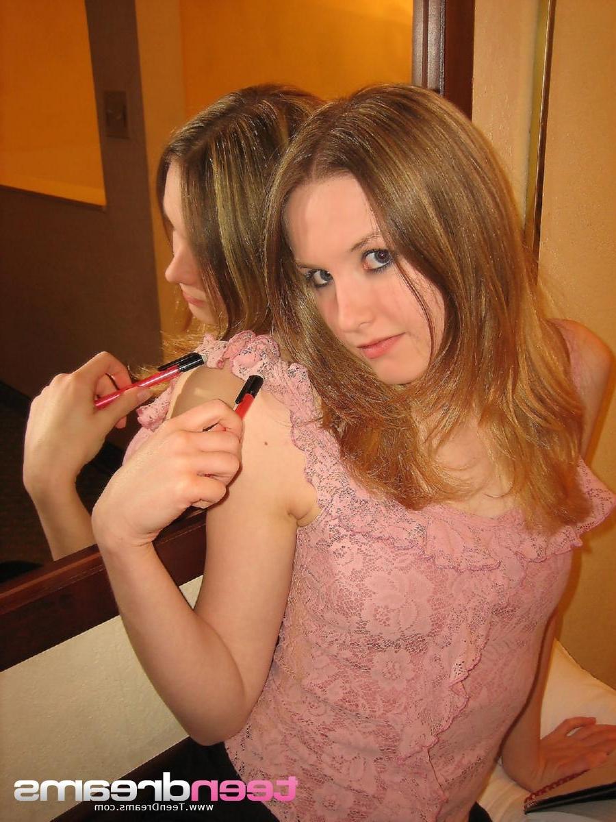 15P Teen hottie Kitty Kim strips naked for you in the hotel room