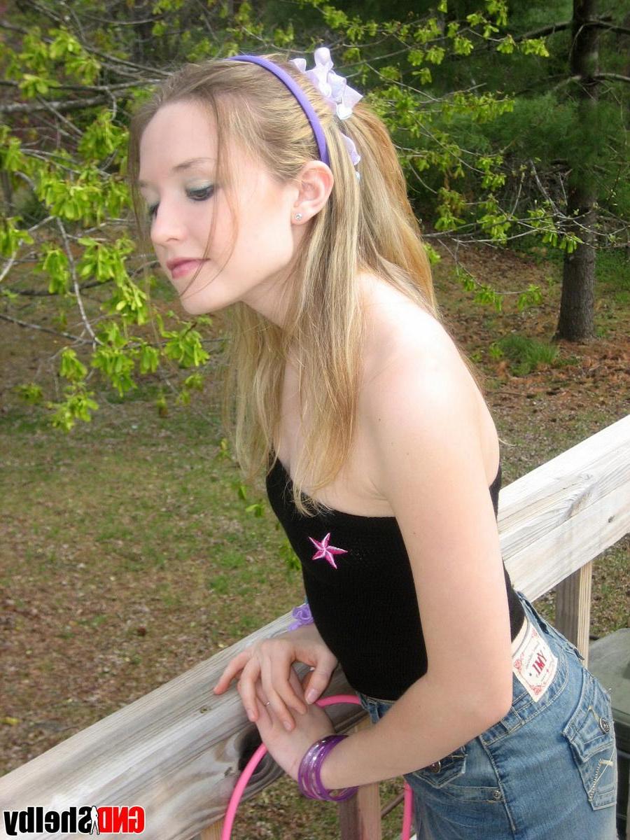 12P Girl next door Shelby flashes her perky boobs while hunting for easter eggs