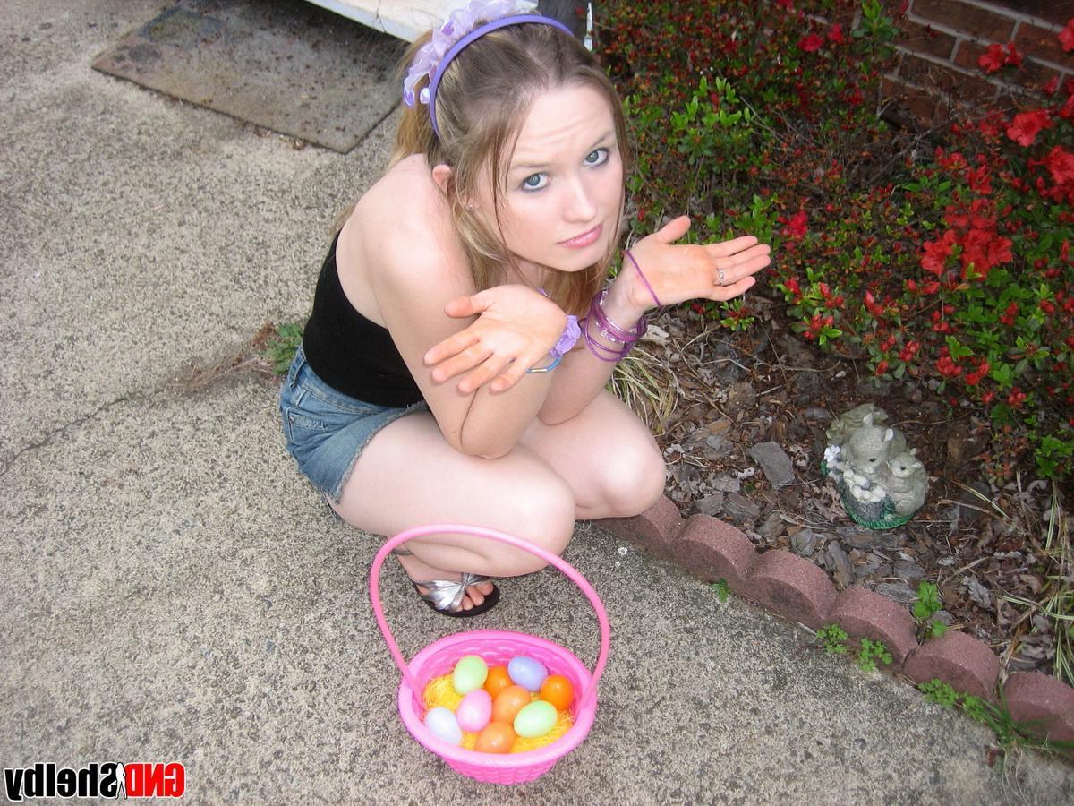 12P Girl next door Shelby flashes her perky boobs while hunting for easter eggs