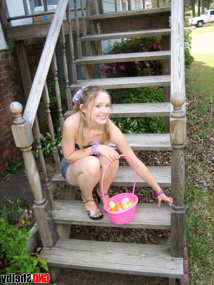 12P Girl next door Shelby flashes her perky boobs while hunting for easter eggs