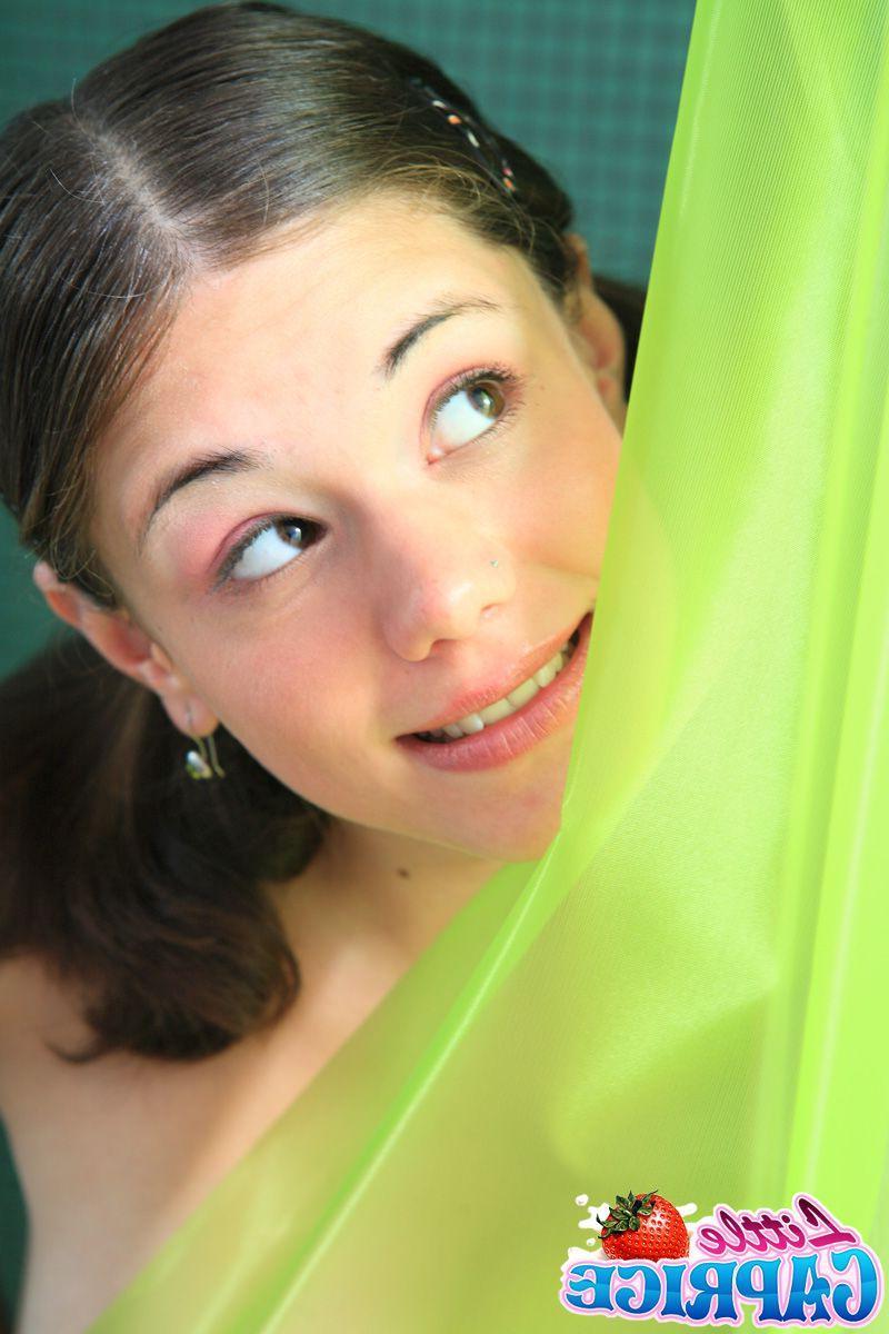 12P Pictures of Little Caprice getting fucked in the shower