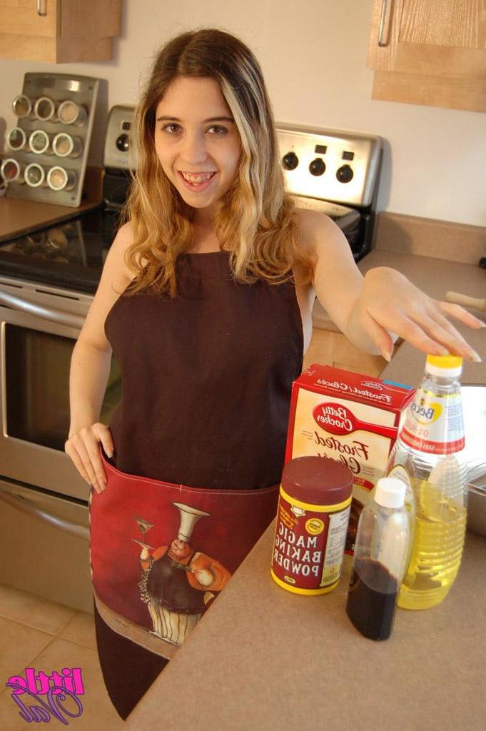 15P Pictures of teen girl Little Val getting kinky in the kitchen