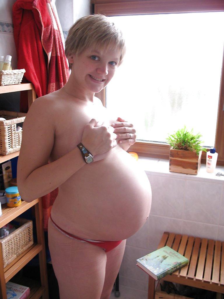 7P Ready to pop pregnant babe