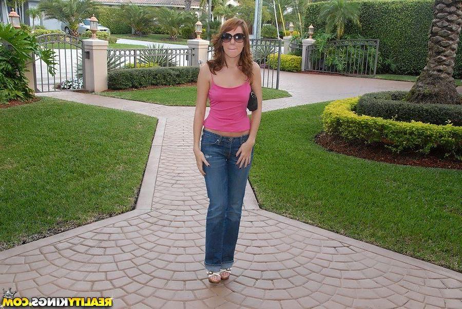 20P Pictures of Lizzie Rhodes getting fucked hard