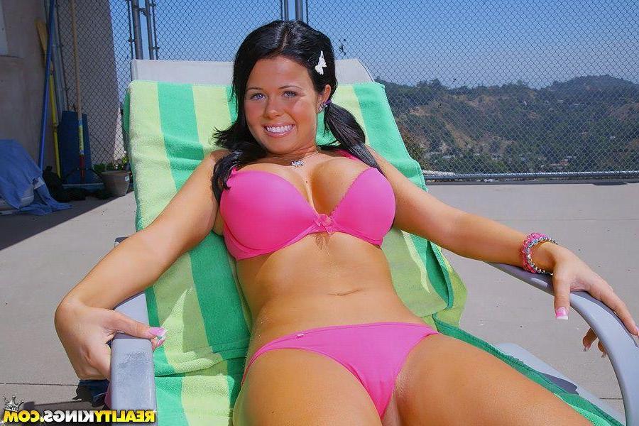 20P Pictures of Loni Evans getting fucked hard