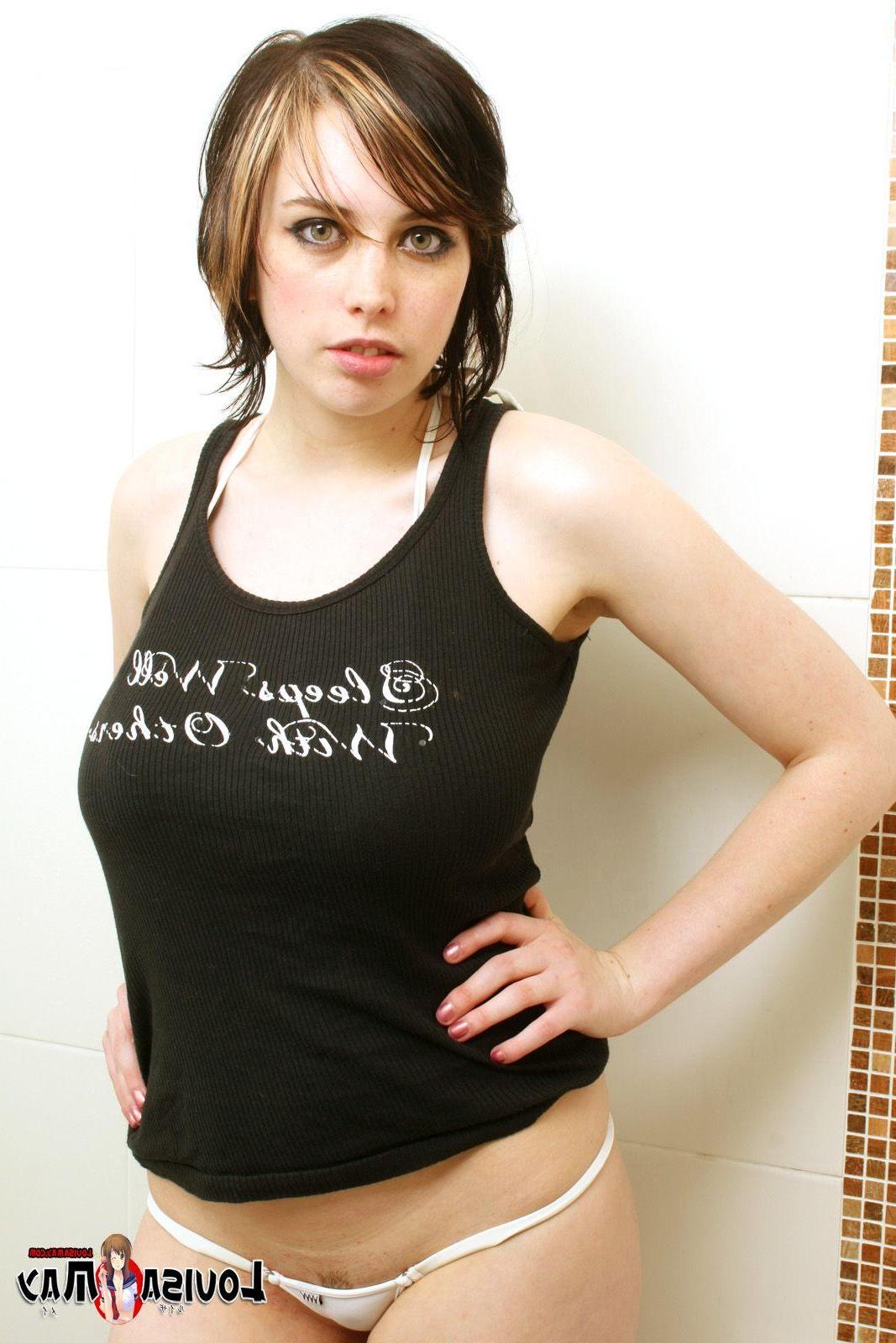16P Pictures of teen girl Louisa May playing with her big jugs