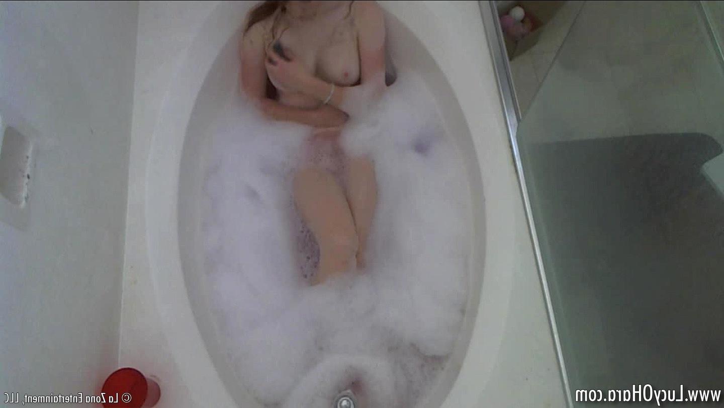 15P Lucy Ohara gives you a birds-eye view of her bubble bath