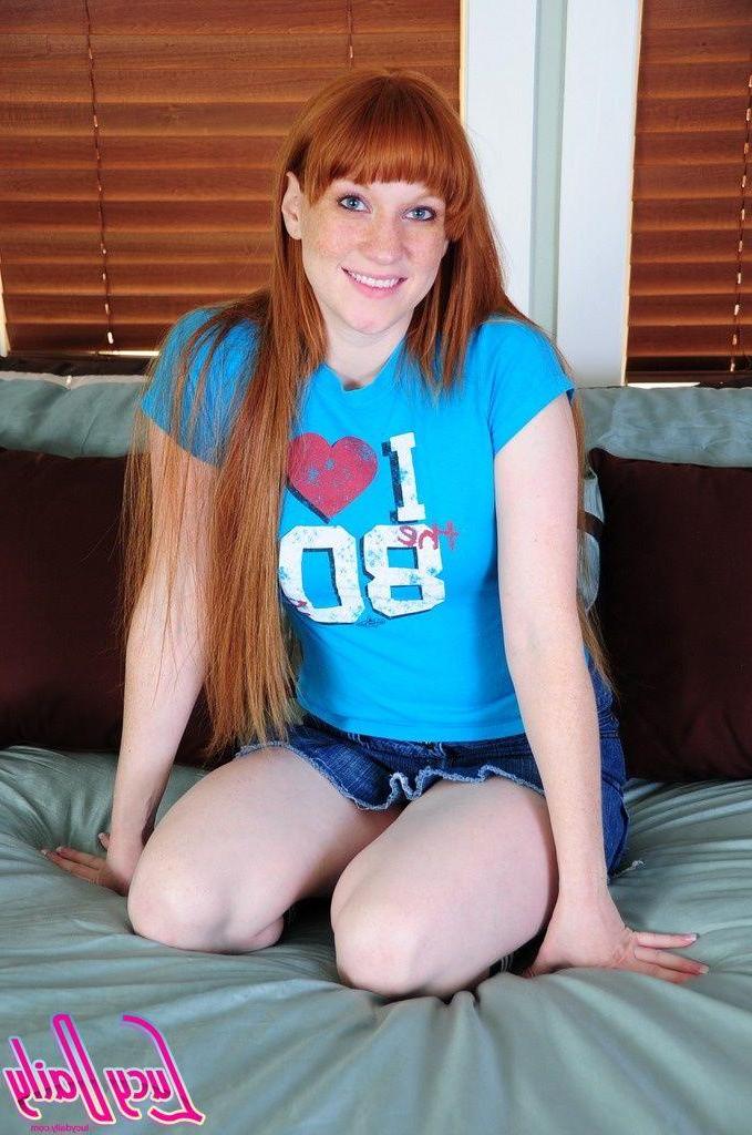 20P Pictures of teen porn girl Lucy Daily spreading her legs for sex