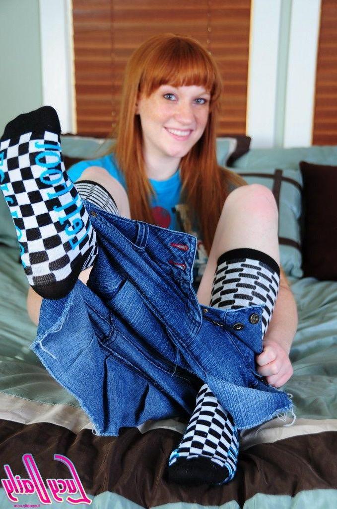 20P Pictures of teen porn girl Lucy Daily spreading her legs for sex
