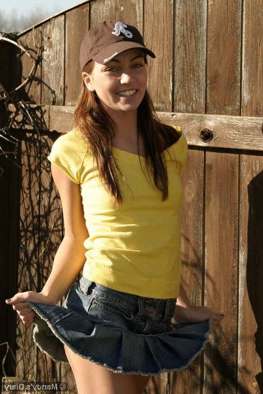 20P Pictures of teen girl Mandy's Diary showing you what's up her skirt