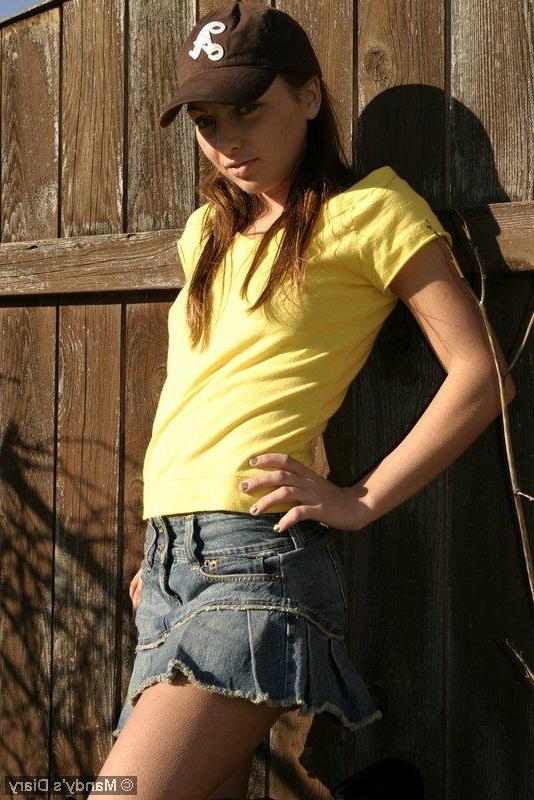 20P Pictures of teen girl Mandy's Diary showing you what's up her skirt