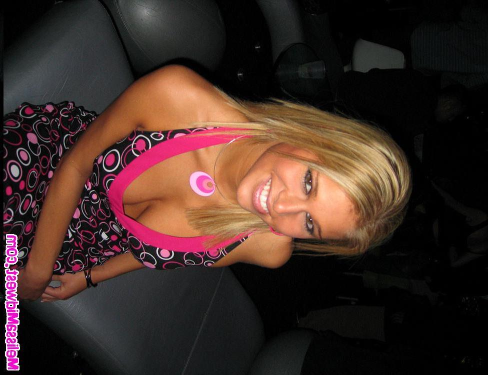 15P Melissa fucking around at a bar