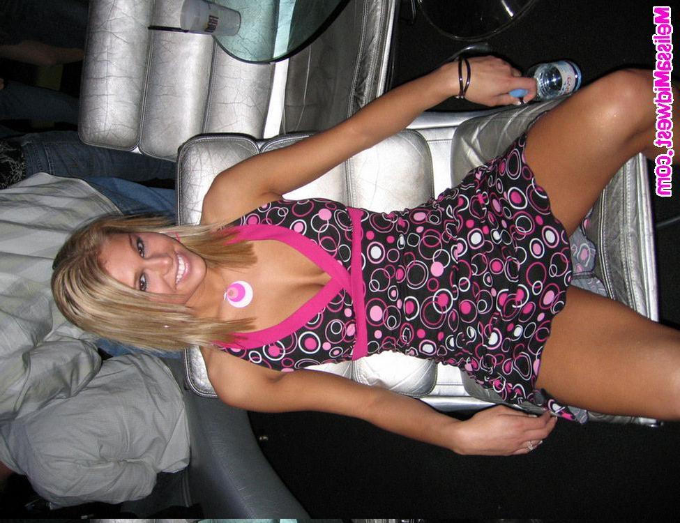 15P Melissa fucking around at a bar