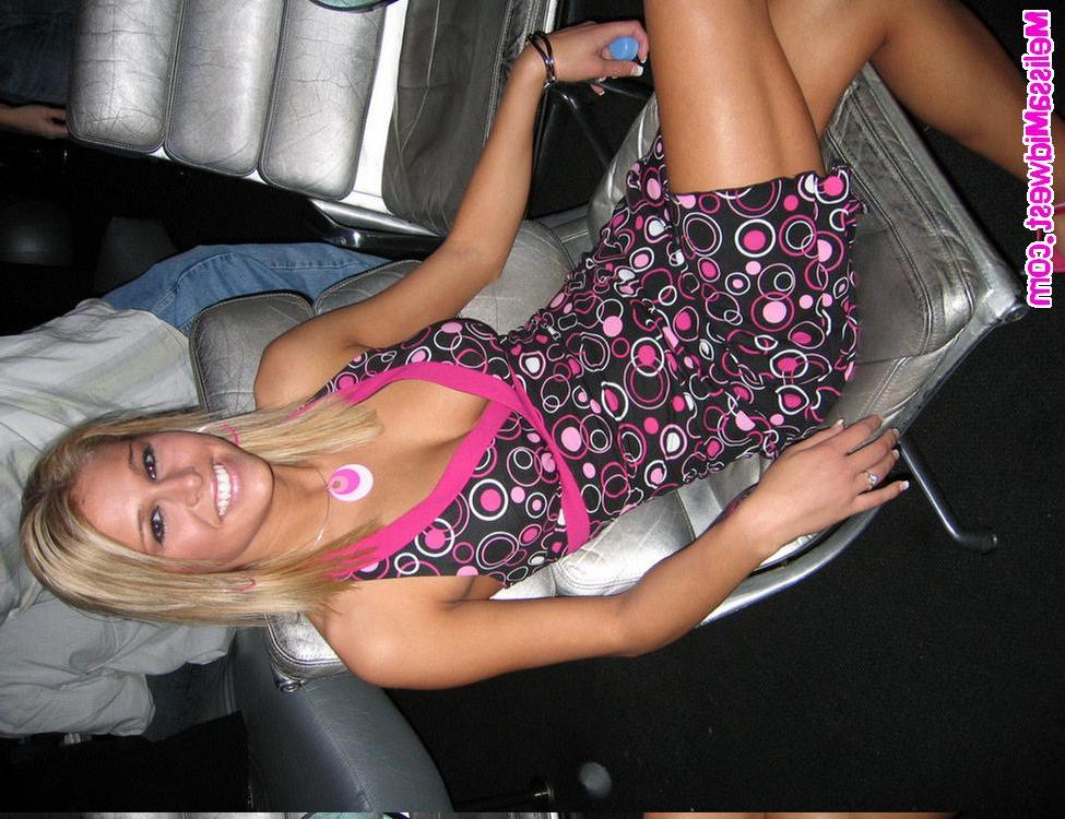 15P Melissa fucking around at a bar