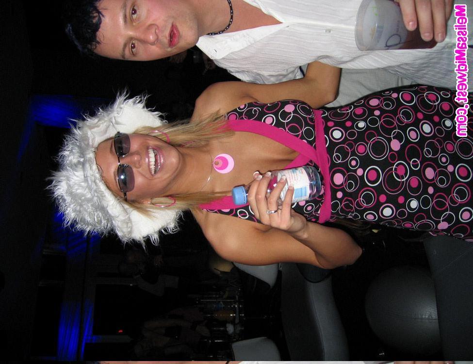 15P Melissa fucking around at a bar