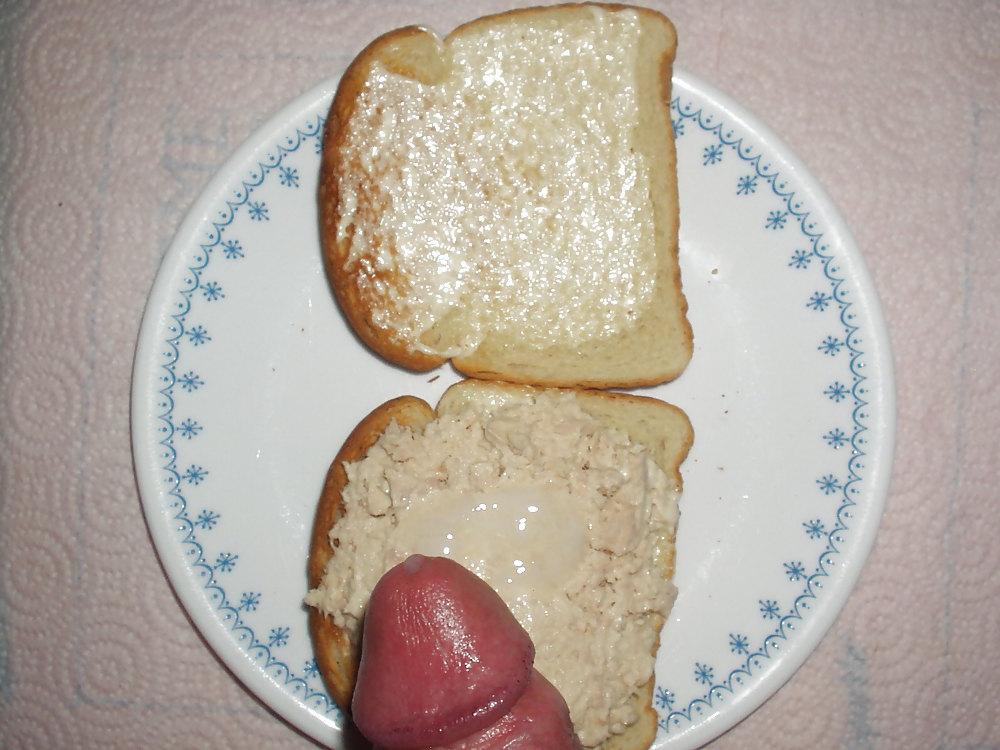 4P Cum on tuna sandwich
