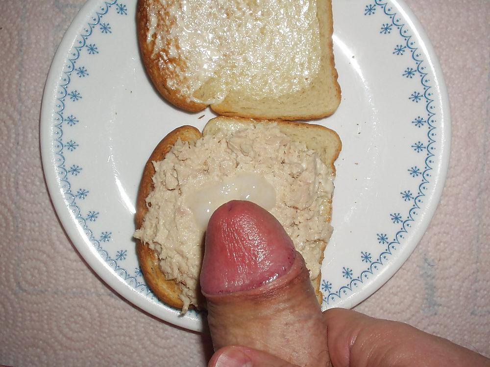 4P Cum on tuna sandwich