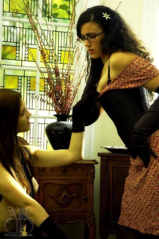 12P Pictures of Minx getting kinky with her girlfriend