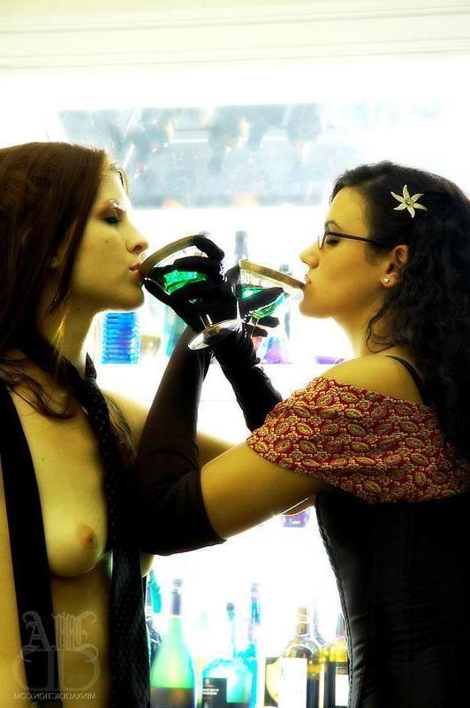 12P Pictures of Minx getting kinky with her girlfriend