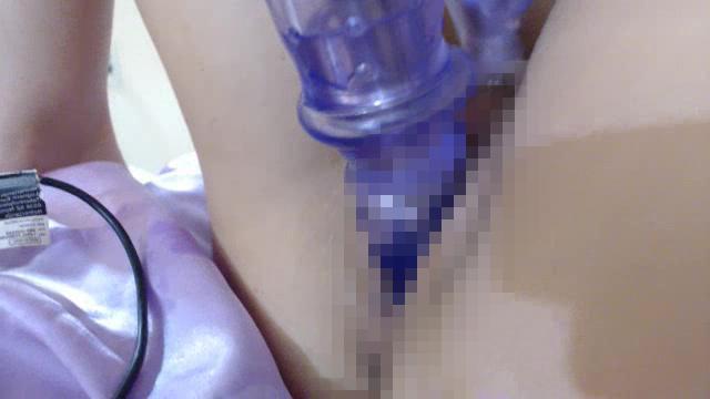 16P Screenshots of Misty Gates doing a camshow as a middle earth princess