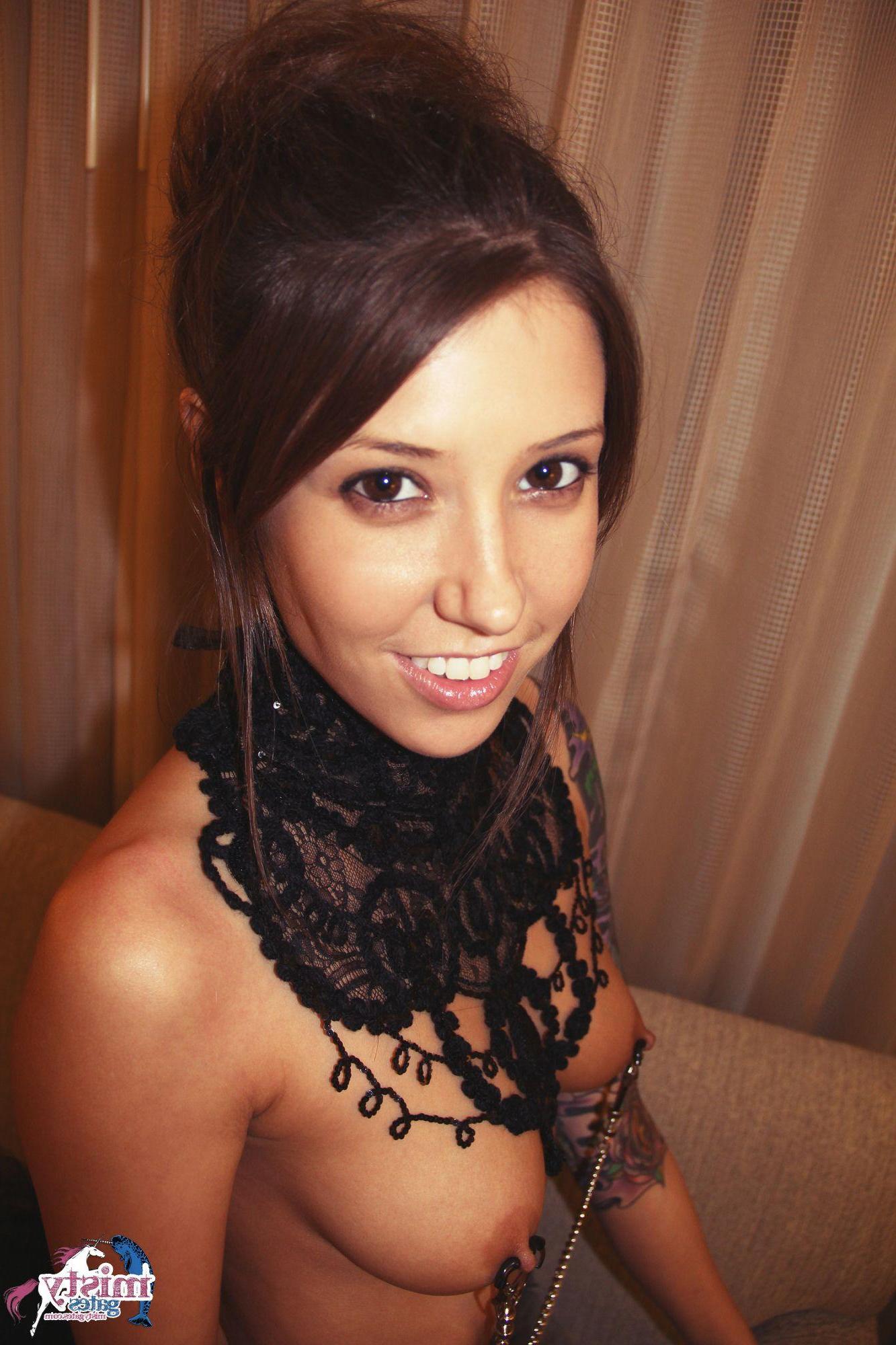 20P Misty Gates gets freaky in her hotel room at Fetish Con
