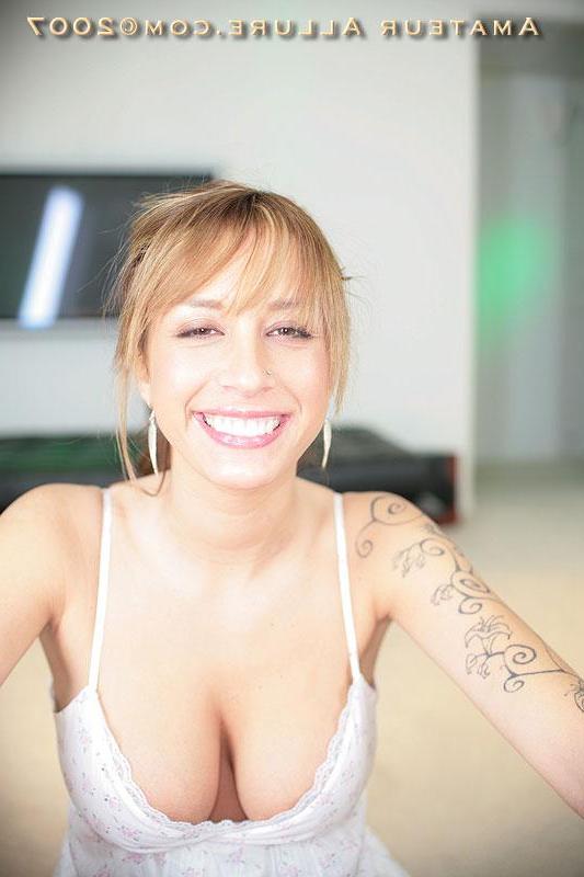 16P Wannabe pornstar Mya gets a big facial