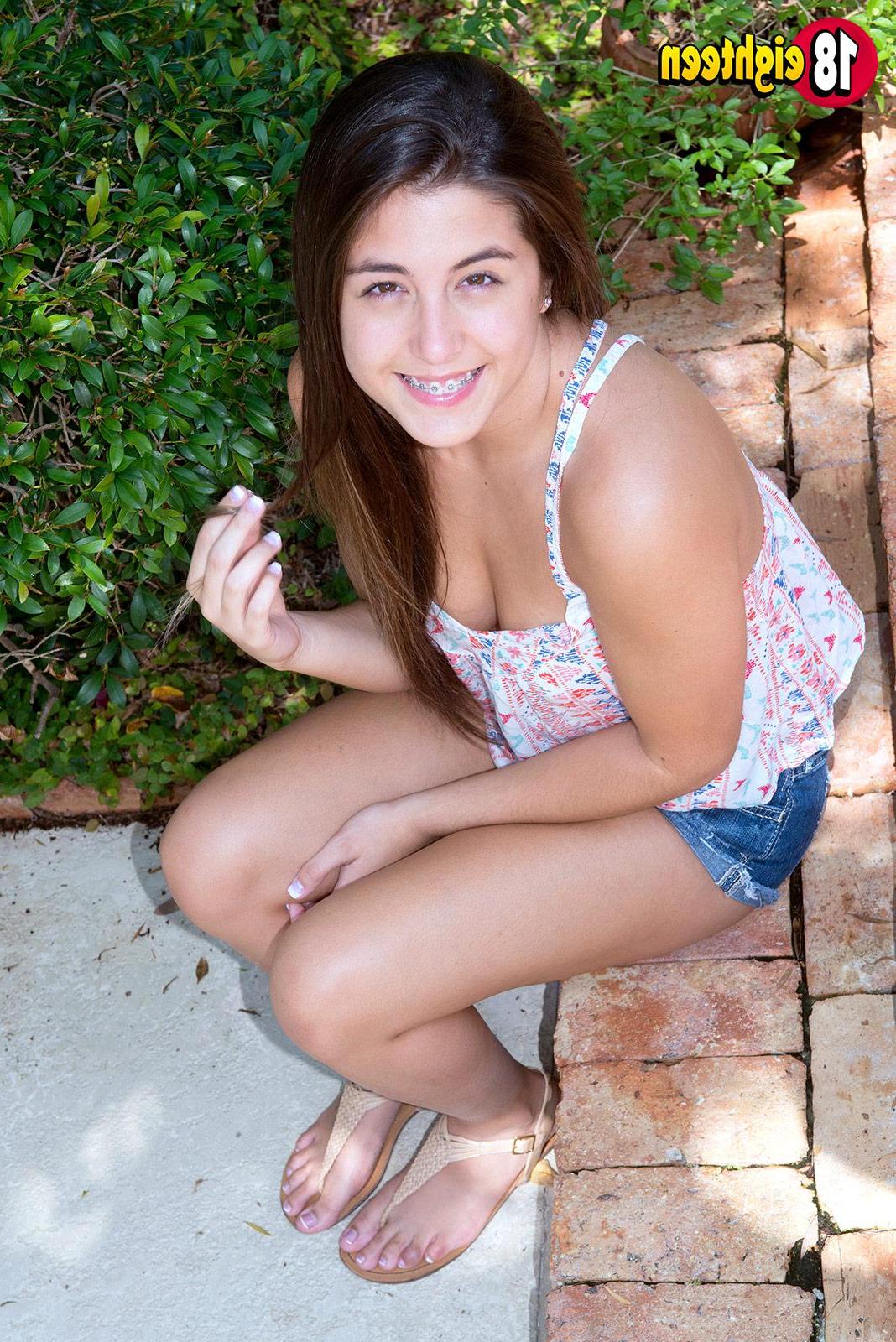 16P Hot teen Natalie Monroe strips for you outside