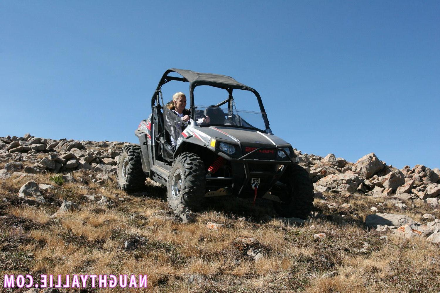 20P Blonde babe Naughty Allie gets naked while off-roading