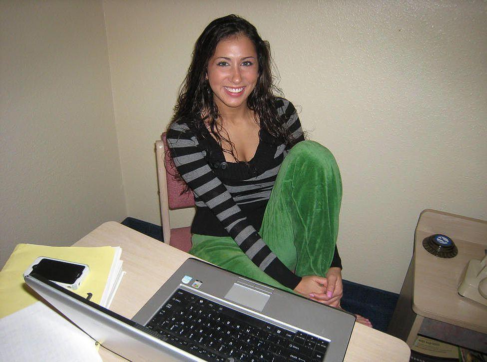 20P Pictures of teen model Pretty Marie getting naked in her hotel room