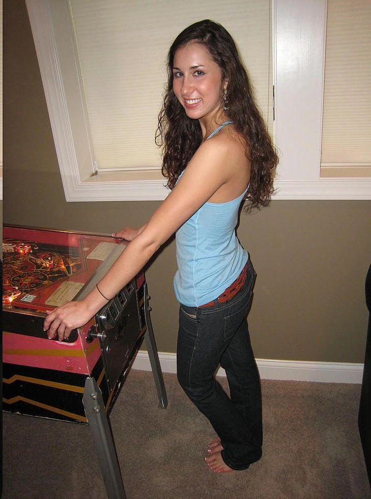 20P Pictures of teen girl Pretty Marie getting naked at home