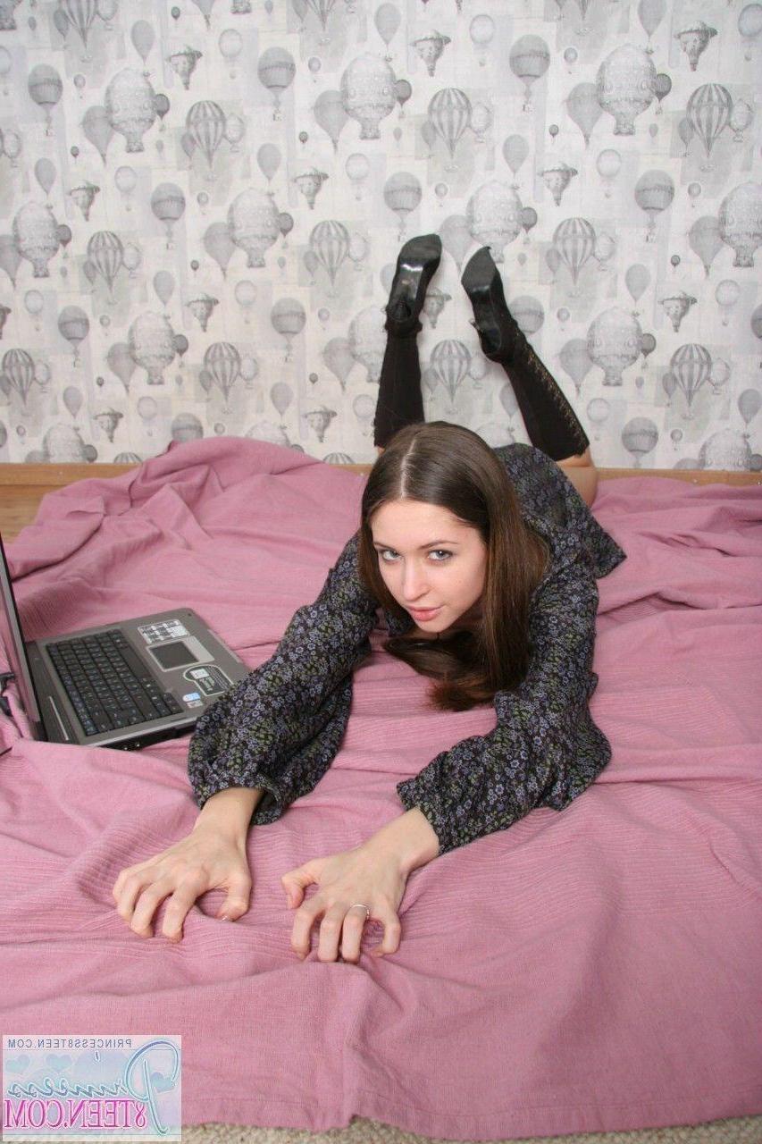 15P Pictures of Princess 8Teen getting freaky on her laptop