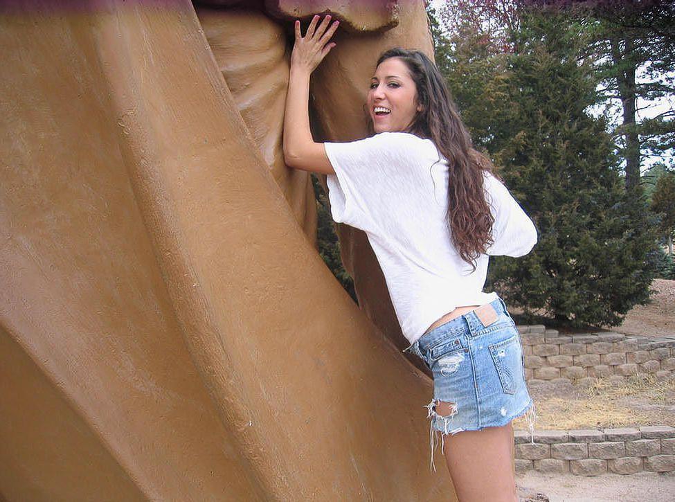 20P Pictures of teen Pretty Marie exposing herself outside