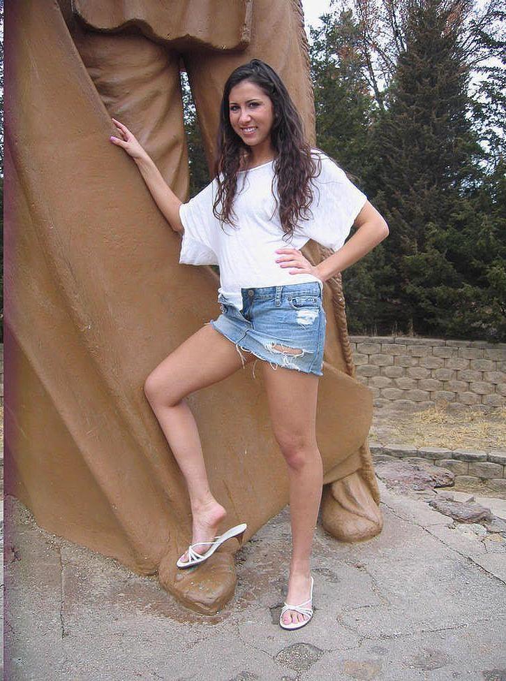 20P Pictures of teen Pretty Marie exposing herself outside