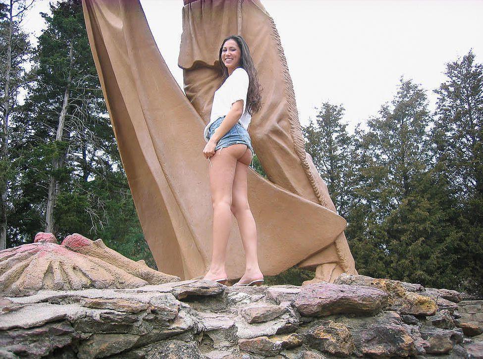 20P Pictures of teen Pretty Marie exposing herself outside