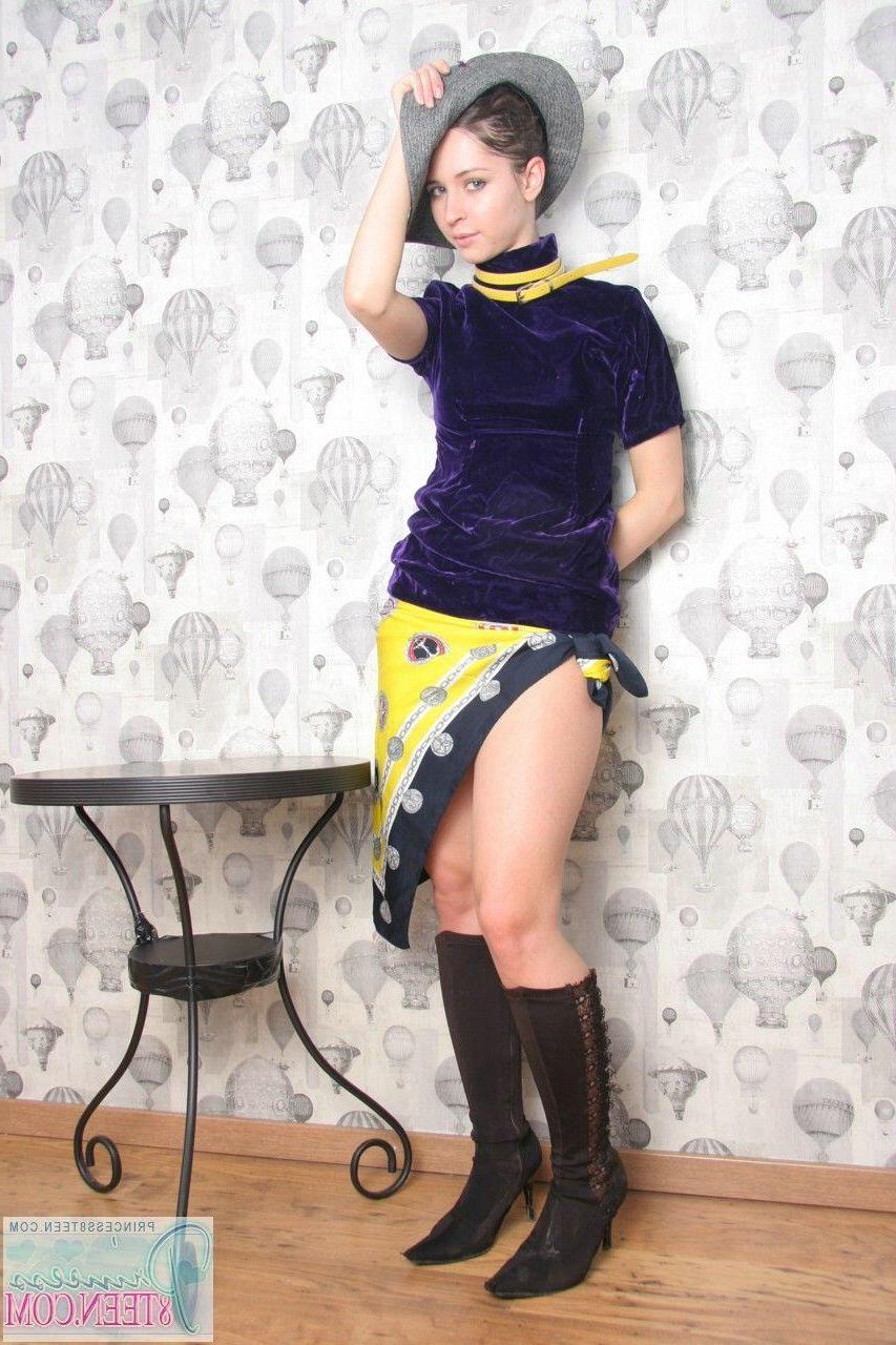 15P Pictures of teen girl Princess 8Teen exposing her tits