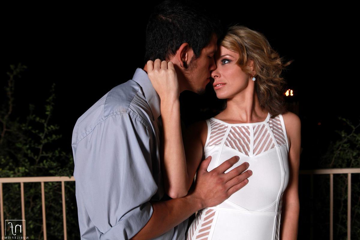 16P Horny girl Pristine Edge puts out after a hot date