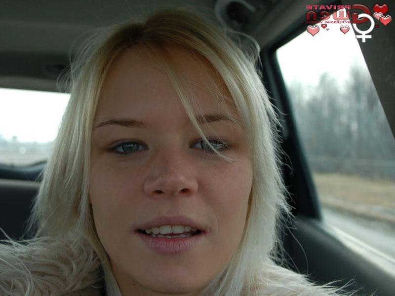 16P Pictures of teen star Private Gwen taking pictures of herself out and about
