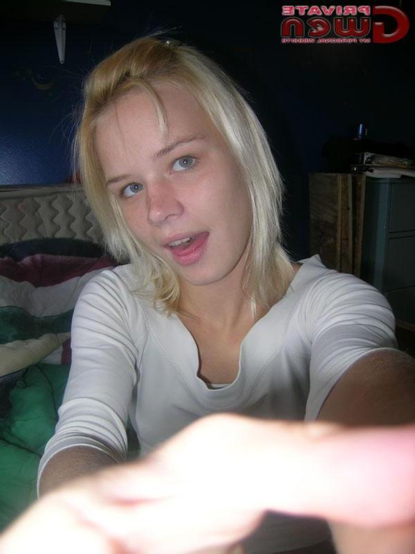 16P Self-shot pictures of Private Gwen in various places around her house