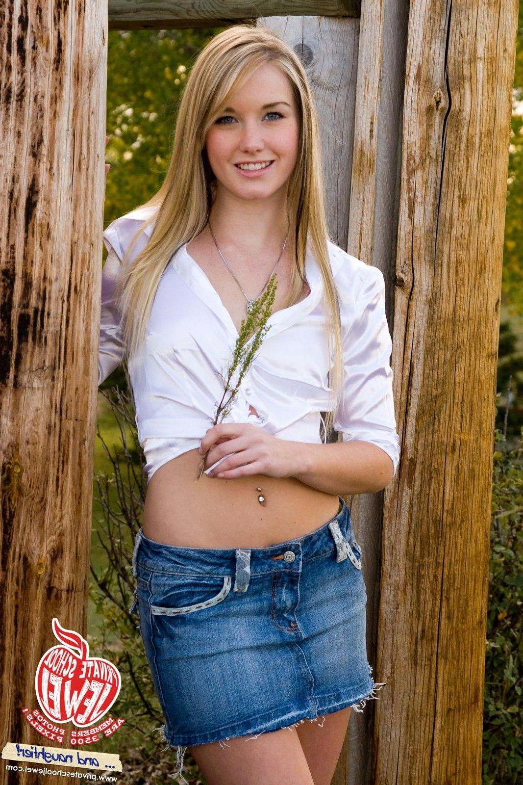 15P Pictures of teen hottie Private School Jewel exposing herself outside