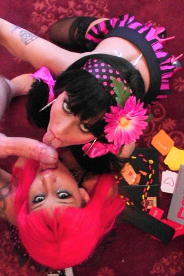 15P Pictures of teen girl Regan Reese sharing a cock with her girlfriend