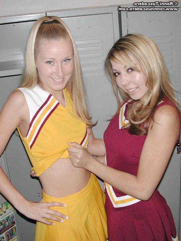 20P Pictures of cheerleaders being naughty in the locker room