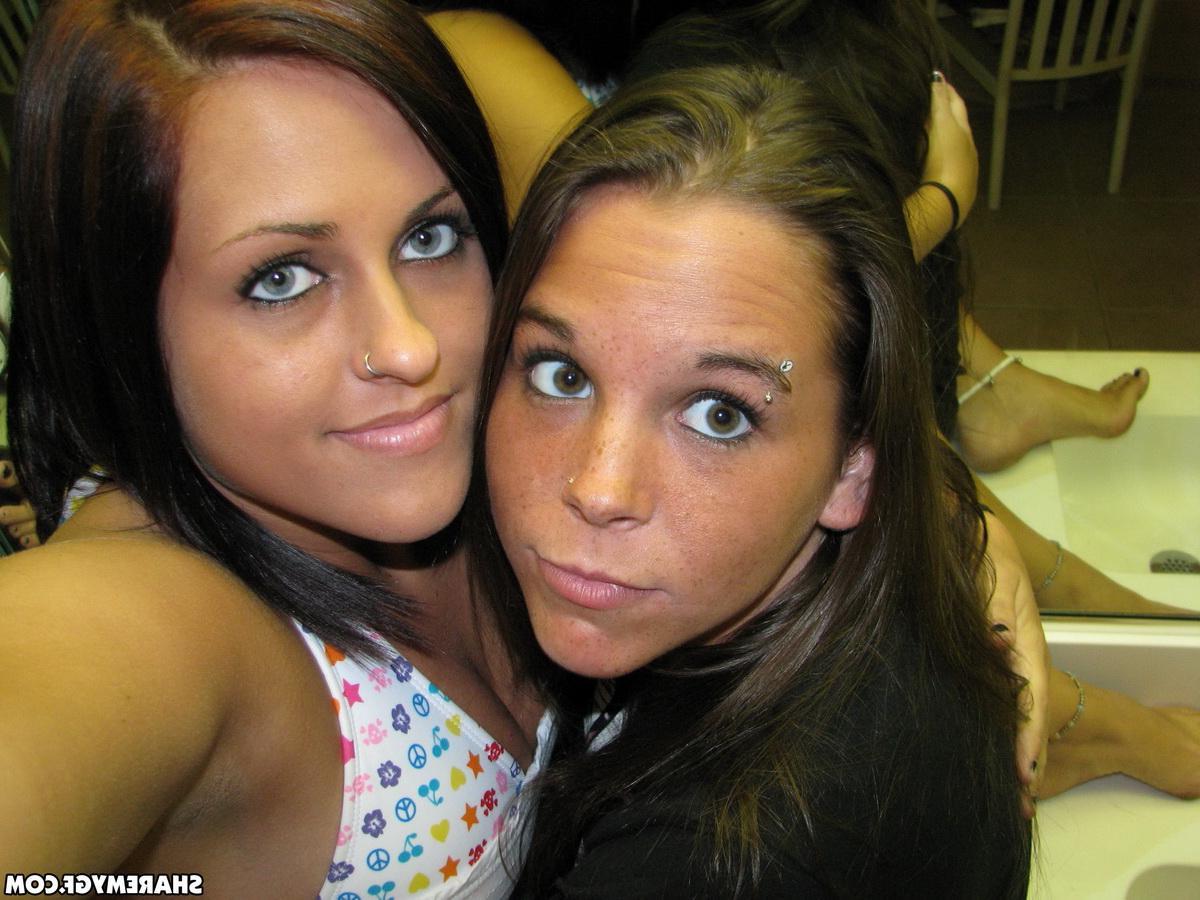 20P Roxy and her girlfriend share some naughty pics from their vacation