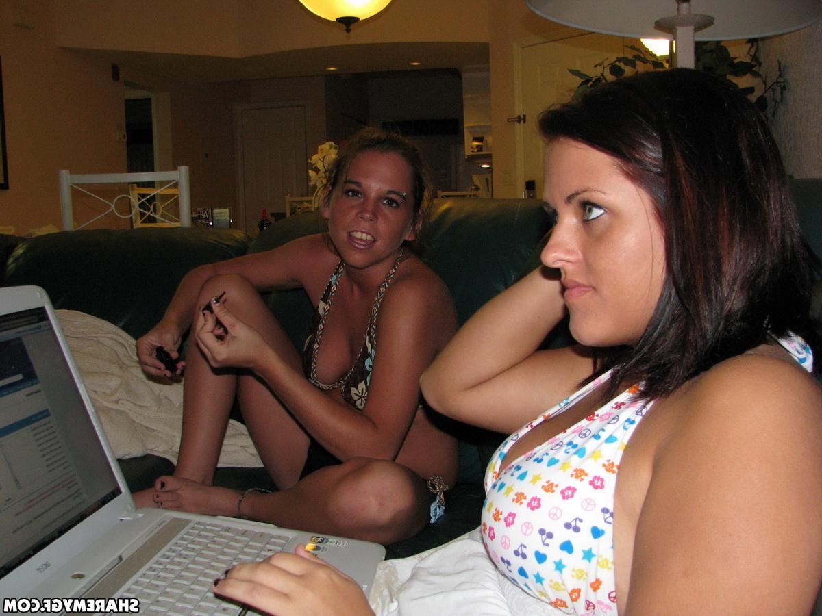 20P Roxy and her girlfriend share some naughty pics from their vacation