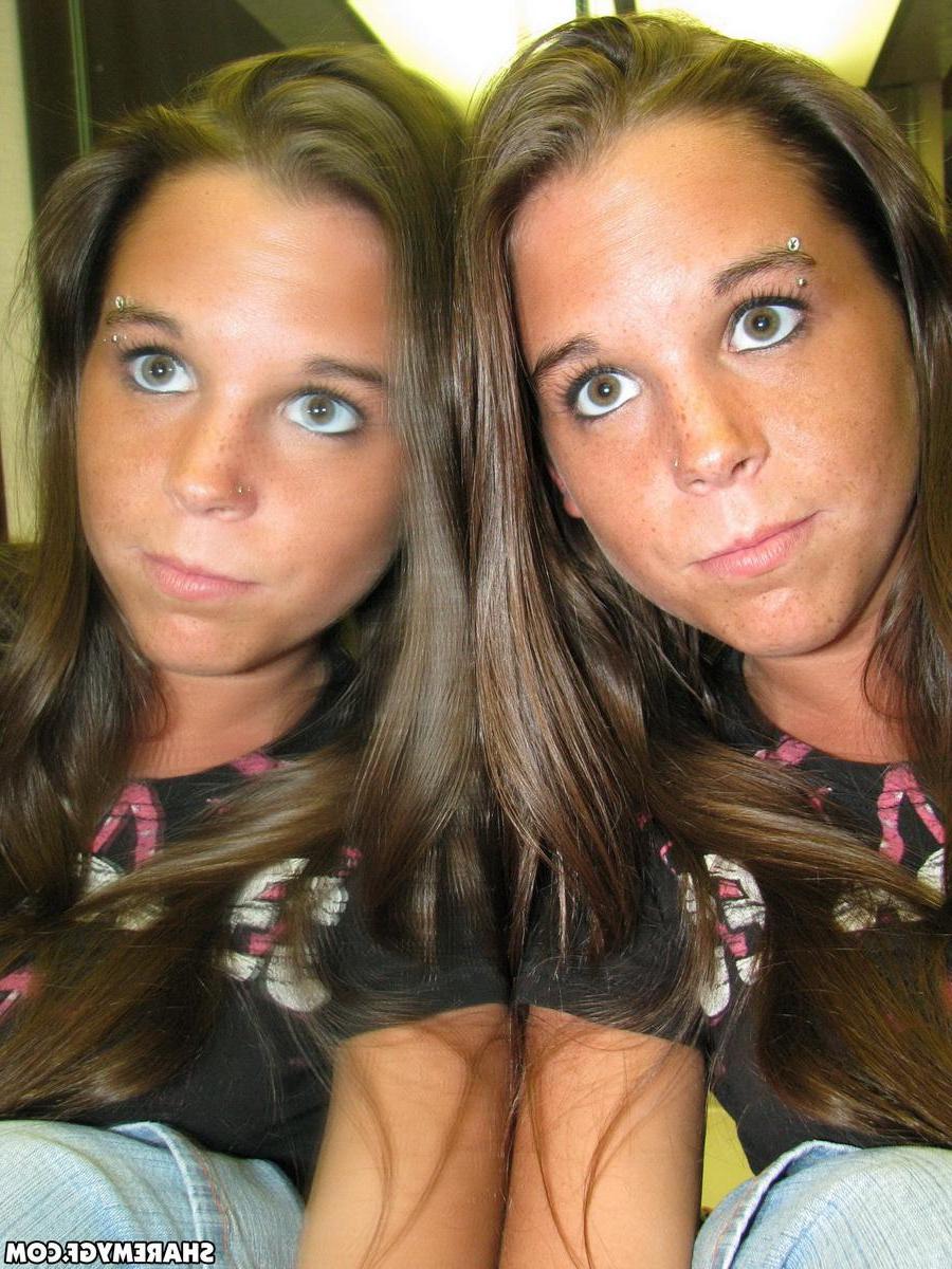 20P Roxy and her girlfriend share some naughty pics from their vacation