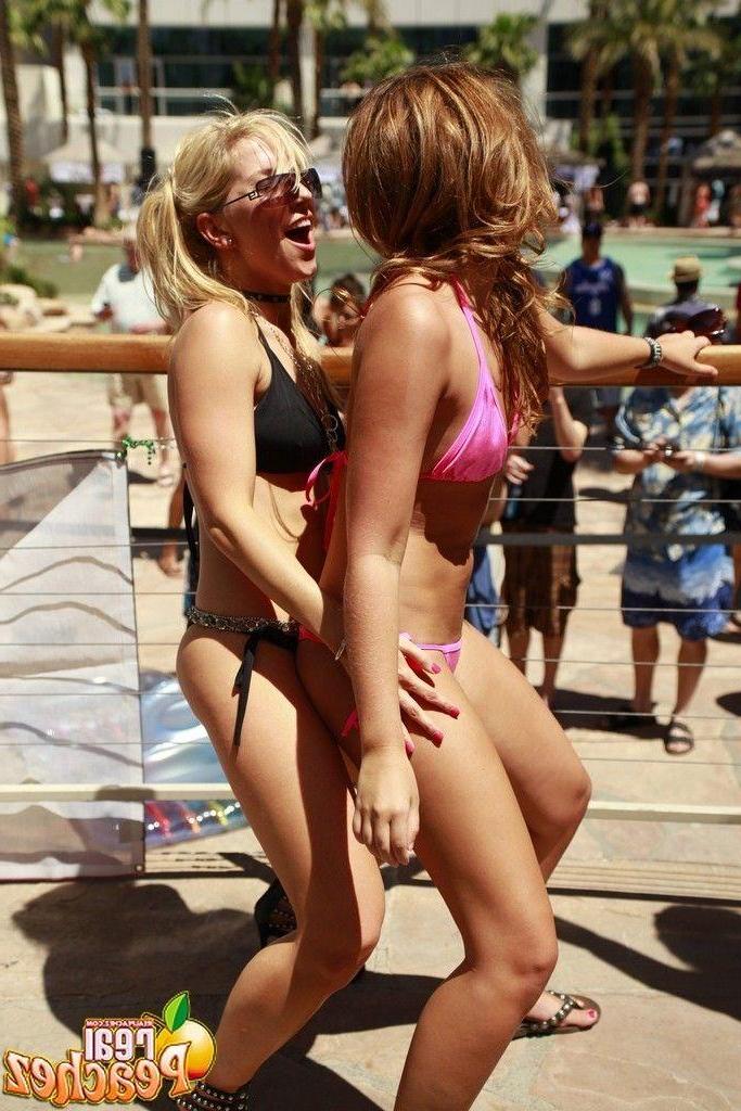 15P Pictures of Real Peachez getting freaky with her girlfriend