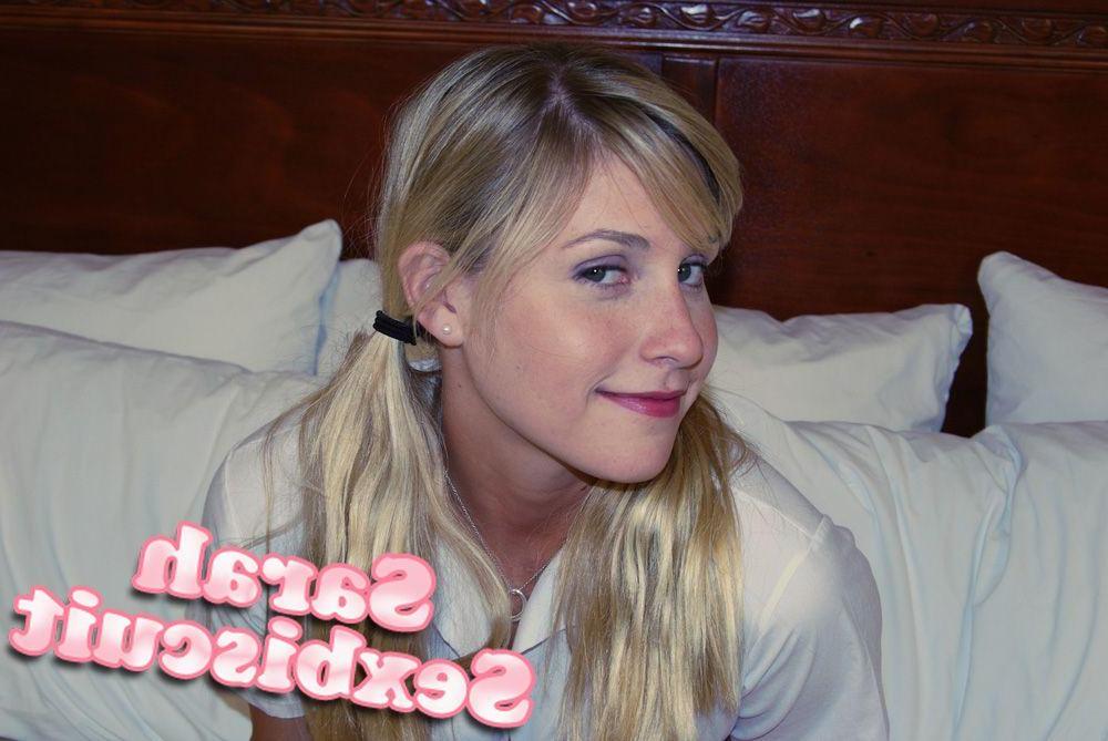 15P Pictures of Sarah Sexbiscuit being a bad girl