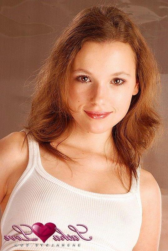 15P Pictures of teen girl Sasha Love giving you her pussy
