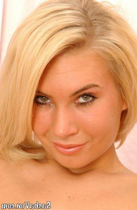 20P Pictures of teen amateur Sasha Von naked and ready for you
